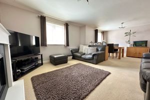 20' Lounge/Diner- click for photo gallery